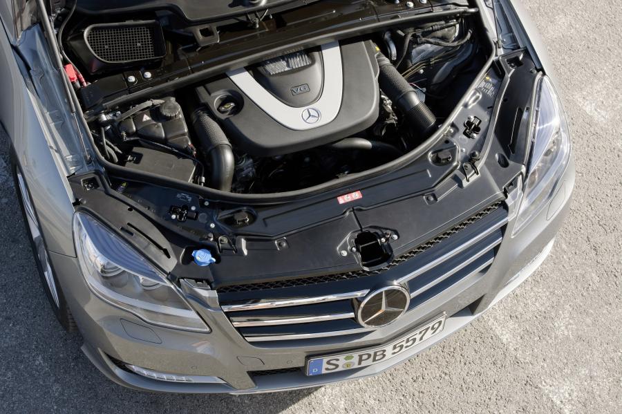  Mercedes-Benz R-Class 2011 года  (фото 40 из 186)